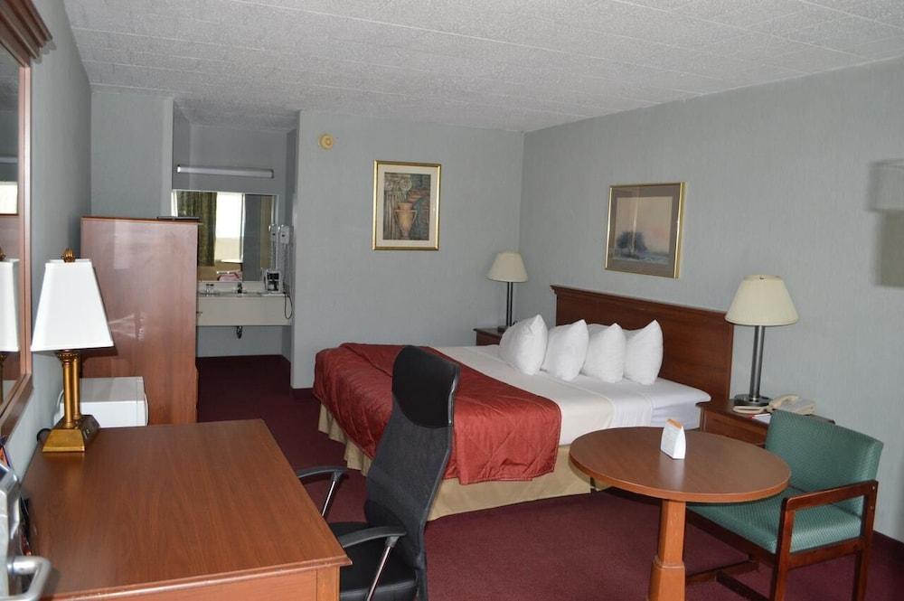 הייזלטון Red Carpet Inn & Suites מראה חיצוני תמונה