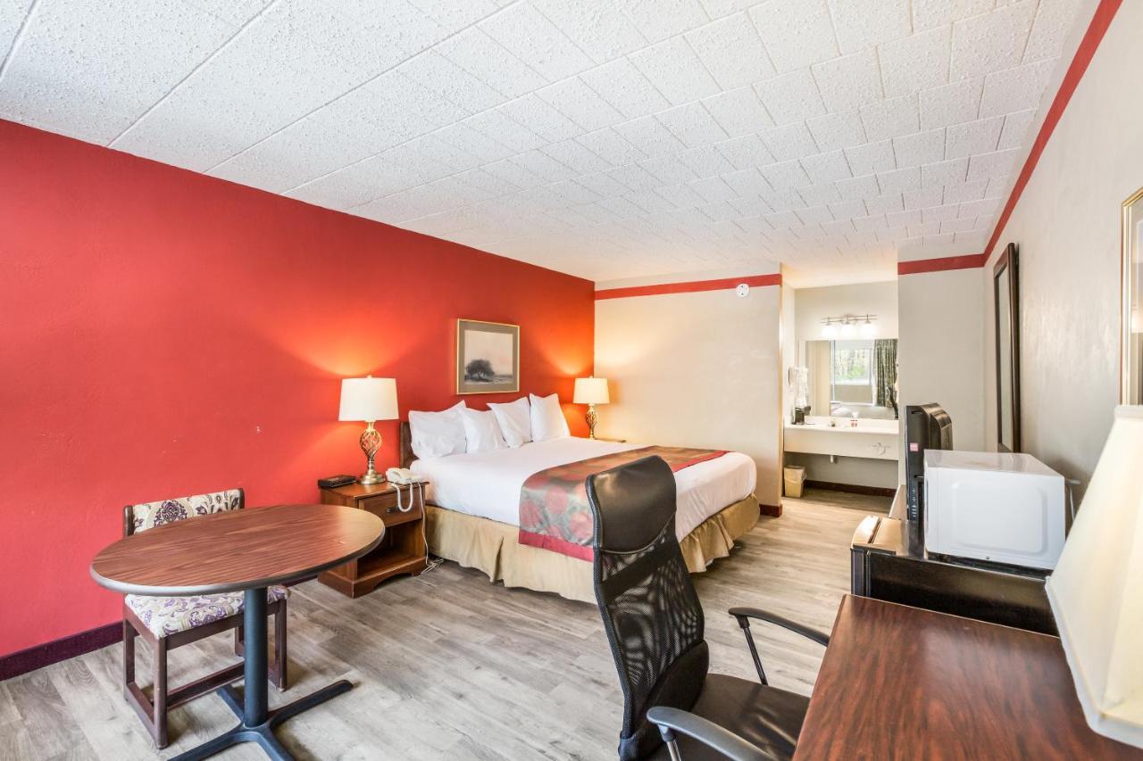 הייזלטון Red Carpet Inn & Suites מראה חיצוני תמונה